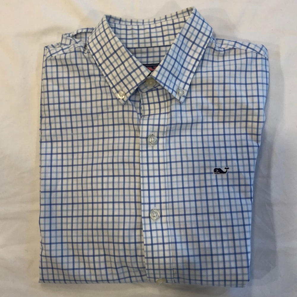 Vineyard Vines button down shirt